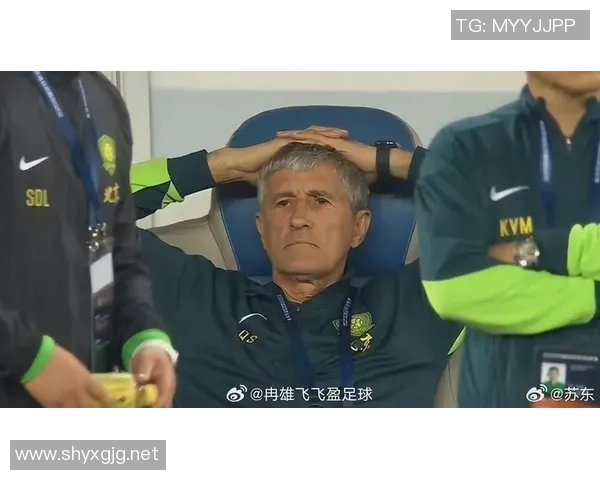 射坏球网的足球球星是谁 他因这一意外事件成名并走红