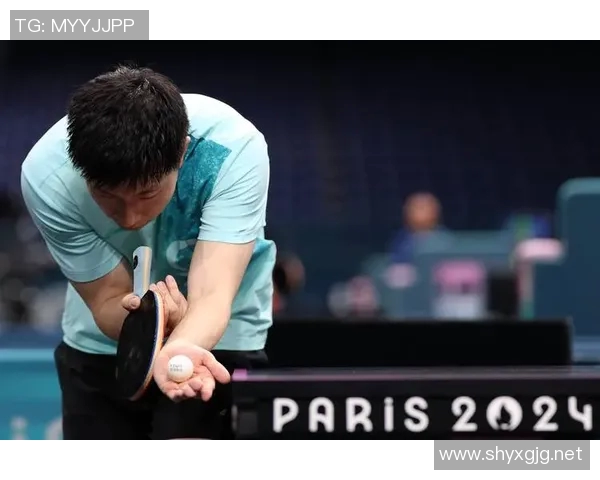 街头足球激情四溢 球星与街头少年共踢梦想与荣耀 街头足球激情四溢 球星与街头少年共踢梦想与荣耀